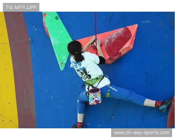 南京攀岩队与西安攀岩队的精彩对决与力量较量全景分析